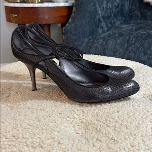Via Spiga dark pewter snake embossed leather heels 10.5 excellent condition NICE